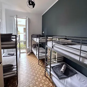 fabrizzios-petit.topbarcelonahotels.com/
